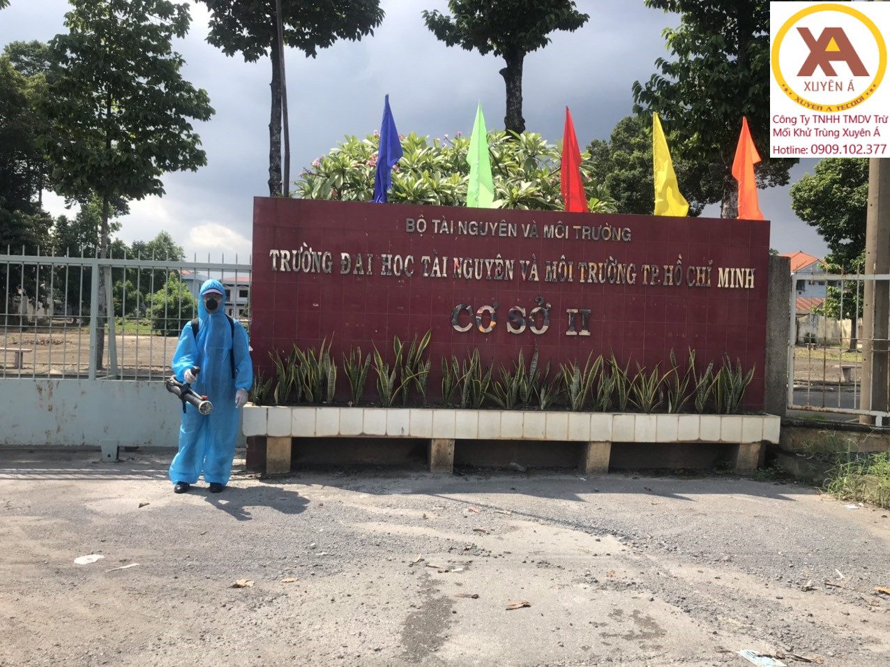 Diệt trừ côn trùng và khử khuẩn trường DH Tài Nguyên và Môi trường TP.HCM